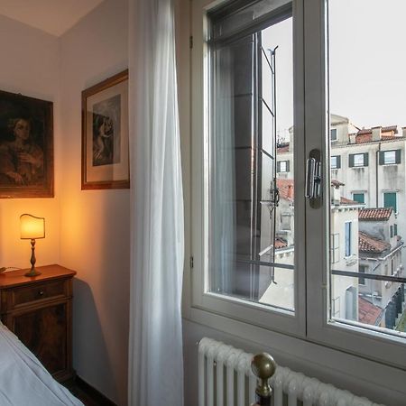 Ca' Al Giglio - Appartamento Vista Canale ヴェネツィア エクステリア 写真