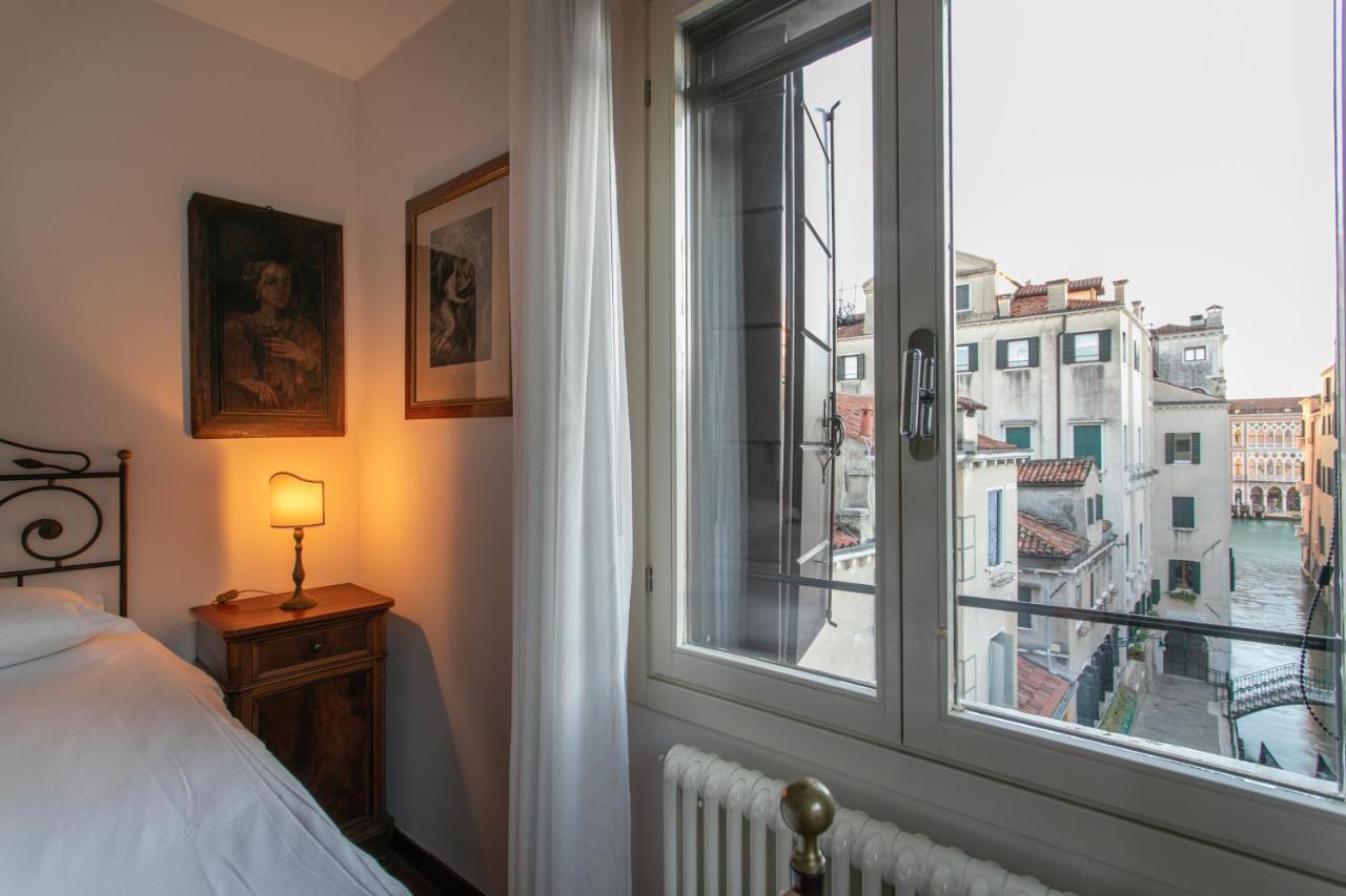 Ca' Al Giglio - Appartamento Vista Canale ヴェネツィア エクステリア 写真